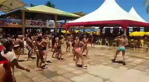 6.5K views · 148 reactions | #loucadentrodaroupa em Vitória da Conquista - BA com ele o coreógrafo mais querido do Brasil @mangashow_axemoi ....... Meu Deus obrigada que lindooooo eu ro apaixonada por esse video não paro de ver | Classy | Facebook