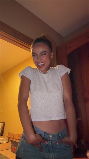 Daniella (@daniellataylor)’s video of daniella perkins