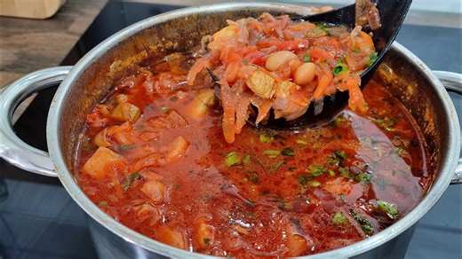 Das leckerste rote Suppenrezept mit Bohnen! Ein altes Suppenrezept, das über 400 Jahre alt ist!