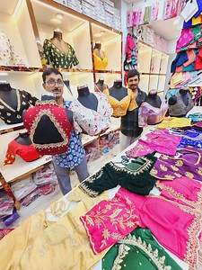 1M views · 7K reactions | হাওড়ার বেস্ট ব্লাউজের মার্কেট | ডিজাইনার ১পিস কিনুন সাধ্যের মধ্যে Call : 9874018946 | Digital Tutorial | Facebook