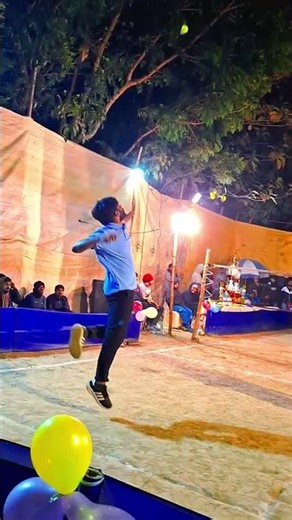 #outdoorbadminton #badmintonhighlights #badmintonlovers #badmintonindonesia #trickshots #shorts #bwf