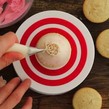 How to Make Buttercream Roses