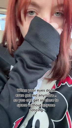 𖣂 (@444blue__)’s videos with Nuts - 🎀