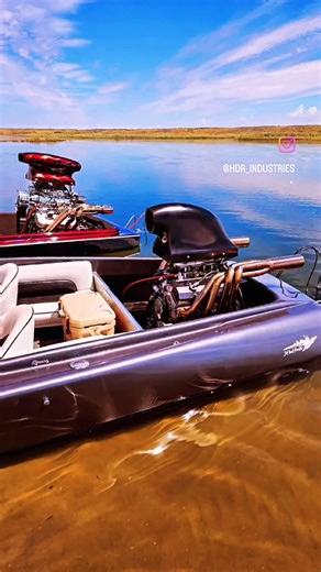 22 reactions | Who needs headers? Mashup of HDR INDUSTRIES builds over the last 2 years! Mainly custom headers & much more! - BBC & BBF Boat Standard to Twisty to 8-1 Headers - LS Boat 8-1s - Gas Tanks - Motorcycle Exhaust - Side by Side Exhaust - Downpipes #HDRINDUSTRIES #art #stainlessheaders #artist #welding | HDR INDUSTRIES | Facebook