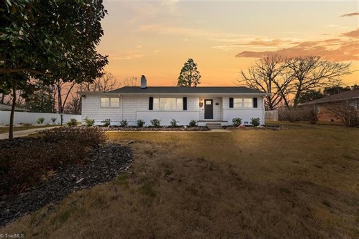 511 Spruce St, High Point, NC 27262 - MLS 1211293 - Coldwell Banker