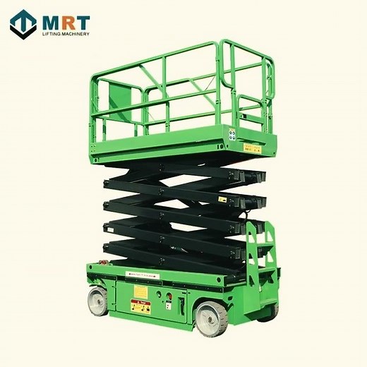 Fully self-propelled scissor lift