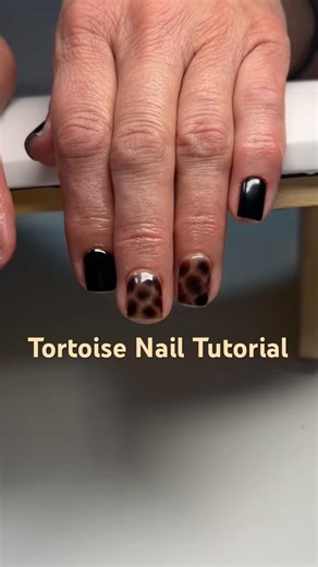 Easiest way to do tortoise shell nails #blacknails #tortoisenails #nailart #shortnails