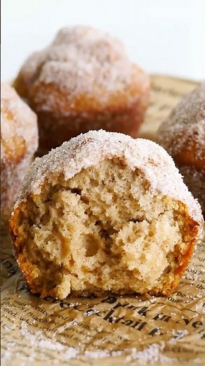 These muffins taste like cinnamon donuts #veganbaking #dirtbombmuffins #cinnamonsugar #egglessbaking