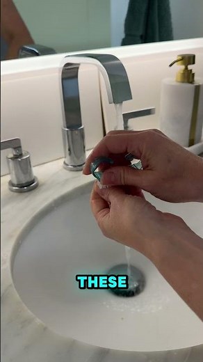How to Clean Under Fingernails - Dirty Fingernails Handle Grip Nail Cleaning Brush Fingernail