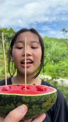 Gia đình vui vẻ, cùng bí mật từ quả dưa bánh orion xúc xích và các loại nước sốt cà phê, thơm ngon