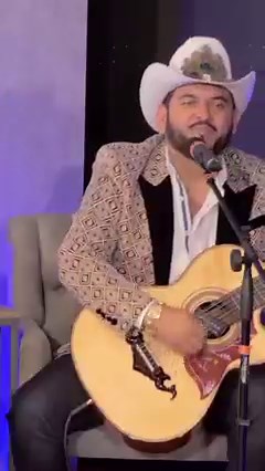 Busca Otro Amor 💘 Que Te Quiera Más Que Yo 🎼🎵🎶 #LosViejonesDeLinares #BuscaOtroAmor #EnVivo #rogelioramos #entrebromaybroma | Los Viejones De Linares Oficial