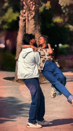 A_R_Y_A_N 👑 on Instagram: "Ye Krke Btao ❤️🙈 @ig_aryan.02 . . . . #couple #explore #explorepage #love #couple"