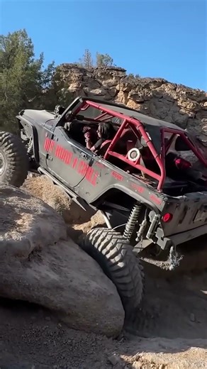 Rock Crawling This Jeep Was Insanely Hard 🚙💥