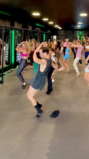 Michael Jackson's Iconic Beat It Choreography