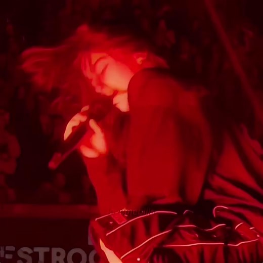 Kiss and Tell: Celebrity Encounters Revealed