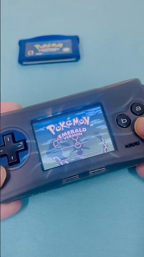 Playing Pokemon Emerald on the Game Boy Micro – The Smallest Way to Relive Hoenn! 🎮🍃