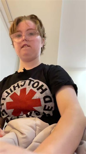 Maddie Whitfield (@wmadsnadxei)’s videos with The Magic Bomb (Questions I Get Asked) [Extended Mix] - Hoàng Read