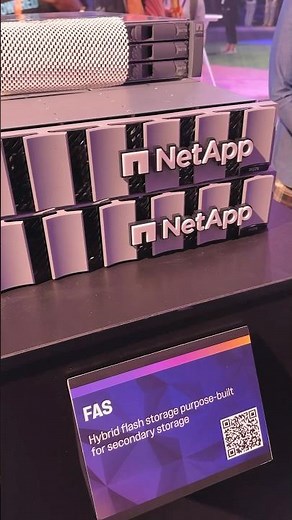 The new NetApp arrays have a unique front service setup for the controllers.