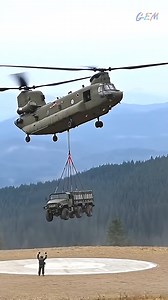 CH-47 Chinook Executes Tactical Sling-Load Transport Mission! #viralvideo #navy #Chinook #SlingLoad #MilitaryOperations #AirliftPower | The Military Power Hub