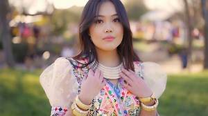 I am looking for some Menyuam Laibs, Poj Laibs, and your mom and dad! 🤣 I will be at the Stockton Hmong New Year this Saturday, November 12 to film some videos for fun. If you would like to take part in this video project please come find me! I'm nice I promise. 😉 I'm just going to be running around with a gimbal so I'll be easy to find. If this is your first time listening to these artists please head on over to their youtube channels to stream and support their music! 💖 Noj Dab Tsi - Supryz