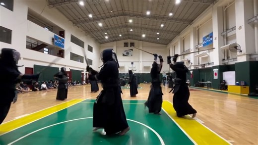 Your kiai is a full-body engine. 💥 It’s not shouting — it’s biomechanics. A proper kiai engages the diaphragm and stabilizes the core through controlled pressure. This breath compression increases force output, sharpens reaction time, and synchronizes the body at the moment of action. When breath, body, and intent align, power arrives all at once. ⚔️ #igakendoclub #kendoph #enjoykendo #scienceofkendo | IGA Kendo Club Philippines