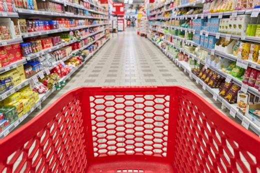 Grocery retail giant to lay off nearly 1,000 employees