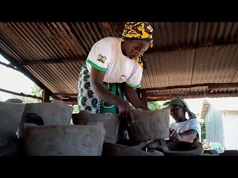 Kenya Cooks with Improved Stoves