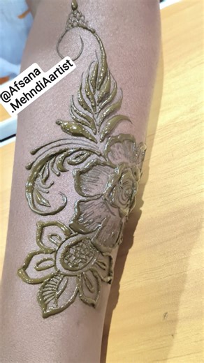Latest Viral Mehndi Design 2025 | Easy & Stylish Mehndi #shorts #mehndi #floralmehndi