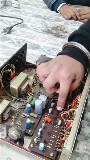 Building Blocks of Audio: Amplifier Components Exposed #amplifier #diy #shorts