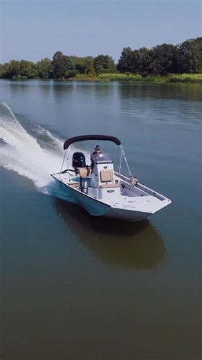 20 feet of purpose built utility. The 20 Rogue CC keeps it simple, capable, and dependable. #AvidBoats #aluminumboat #centerconsole #boat #boating | Avid Boats