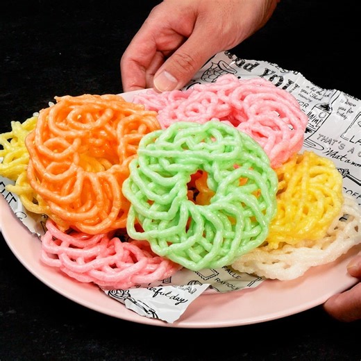 【え、このお菓子でお酒何杯でもいける♡】家族全員がどハマりした！揚げるだけの簡単激ウマおつまみレシピ / Tapioca Chips レシピはこちら！https://www.buzzfeed.com/jp/kazunoritakeda/tapioca-chips-movie | Tasty Japan