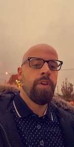 Don’t EVER get your beard done at a Floyd’s 99 Barbershop. This same thing happened to me a year beforehand, and I FULLY explained to the girl to take it easy and just to trim it up. They don’t even have barbers that use straight razors. I suppose it’s my fault for giving them a second chance.