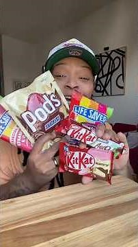 Trying Candy from Australia | Exotic Snacks Review
