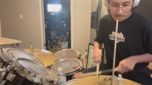 Angel 🥁 on Instagram: "Put Yr Head Out - @j3n2000 #drums #drummer #drumming #drumlife #putyourheadout #wemakingit #j3n2000"