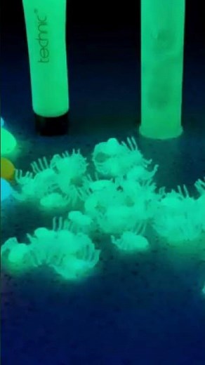 Glow-in-the-Dark Secrets: Photoluminescence Explained #unknownfacts #science