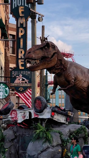 The Universal Mega Movie Parade at Universal Studios Florida! #universalmegamovieparade #universalstudiosflorida | see.uo