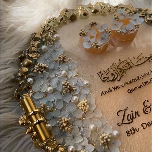 ✨ Craft Queen Sale is Live Now! ✨ Discover luxury handcrafted trays, nikkah folders, and gift boxes — all made with love 💕 Perfect for weddings, events, and gifts. 🎀 Don’t miss out — limited pieces available at special sale prices! 🛒 Shop now directly on Instagram or visit 👉 www.craft-queen.com 📦 Nationwide & Worldwide Shipping 🌍 | The Craft Queen