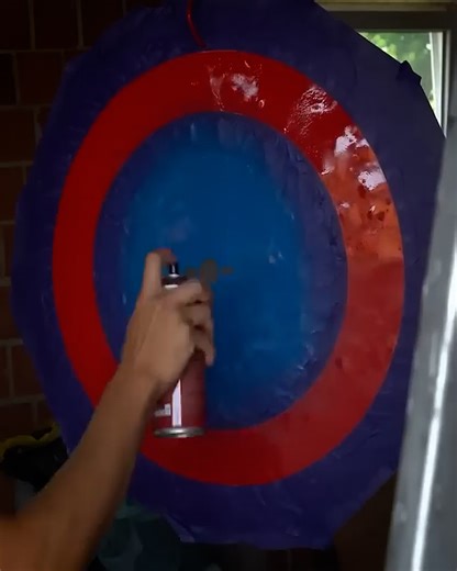 Homemade Captain America Shield From Circular Saw | DIY & Crafts