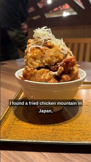 HUGE fried chicken mountain in Japan