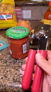 2K views | How to open a jar 勞 #hack #lifehacks #diyideas #momlife #tipsandtricks #jaropener #kitchenhacks #diyhacks #diy | Teo-Fatherhood | Facebook