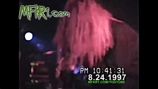 活结第二任主唱Corey Taylor加入的首场演出