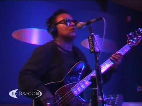 Meshell Ndegeocello performing "Dead End" on KCRW