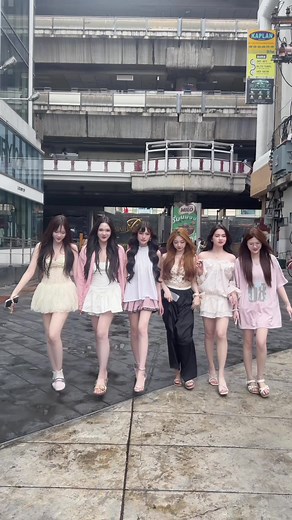 แก๊งนางฟ้ากับพั้นรักแมว: ความสนุกและมิตรภาพ