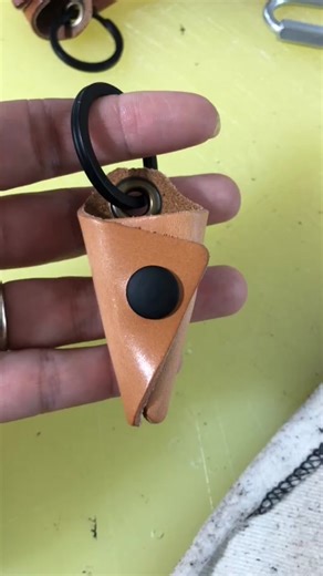 Key Wrap - keeps your keys together so you don’t have to. www.taleofknives.com #usamade #everydaycarry #smallbusiness #pdx #hiking #carsoftiktok