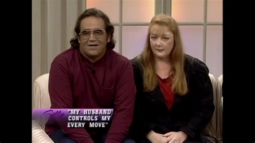 #WaybackWednesday Here’s a throwback clip that reminds me of the current state of our world now… the state of confusion! 😜 #sallyshow #90stalkshow #90snostalgia #controllinghusband #stateofconfusion #redglasses | Sally Jessy Raphael