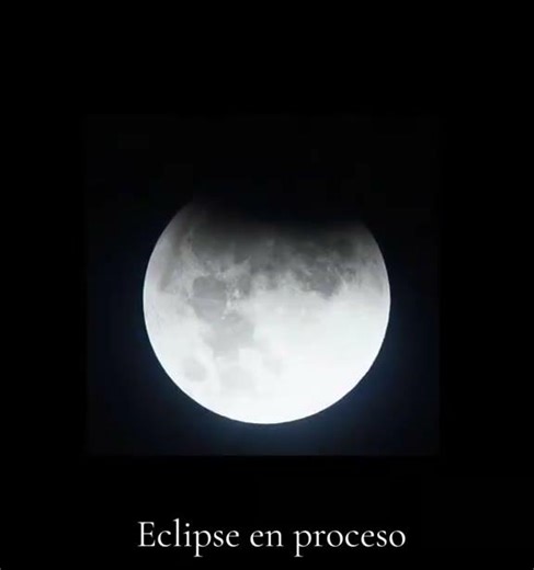 Eclipse Lunar #moon #telescópio #eclipselunar #eclipse #noche #luna