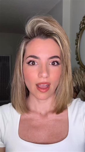 Valentina D on Instagram: "Proof you don’t need a salon for this kind of volume 👀 Obsessed with how bouncy my hair looks using the @tymo_fashiontech AirBeam!! Comment with “BRUSH” & I’ll send you the link & you can use a 20% discount with the code NEWYEAR20 💫 #tymobeauty #CurlsTYMO #TYMOairbeam #TYMOpartner #rootliftervolumehair"