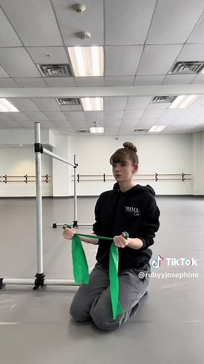 Ballet Class Warm Up Routine with Ruby Josephine