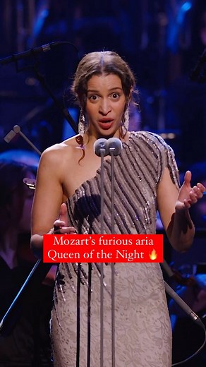 Coloratura soprano Rachel Duckett with Mozart’s tempestuous Queen of the Night aria – ‘Der Hölle Rache’ 🔥 Watch her full performance from Classic FM Live with Viking on our YouTube, and the entire concert soon on Sky Arts. | Classic FM