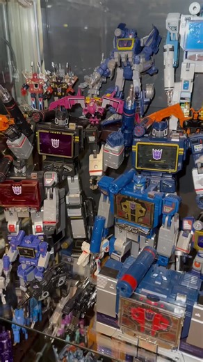 Soundwave: Masterpiece Transformers Toy Review